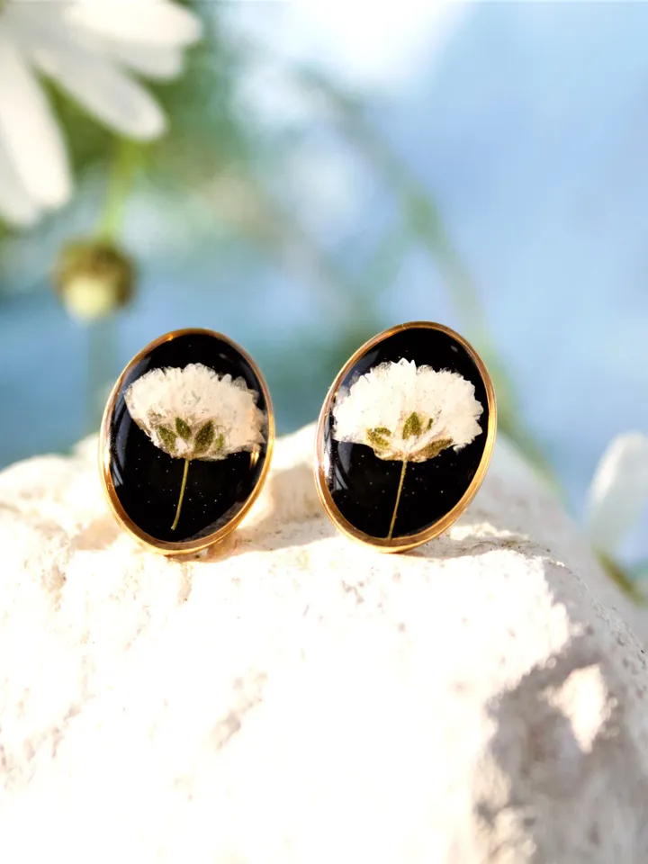 Simple gold earrings Flowers stud earrings