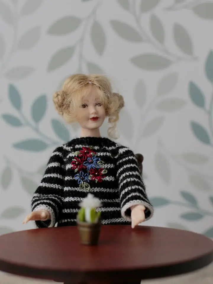 Miniature sweater for Heidi Ott dollhouse doll. 1:12 scale clothes for doll. Miniature knitting. handmade Creativhook