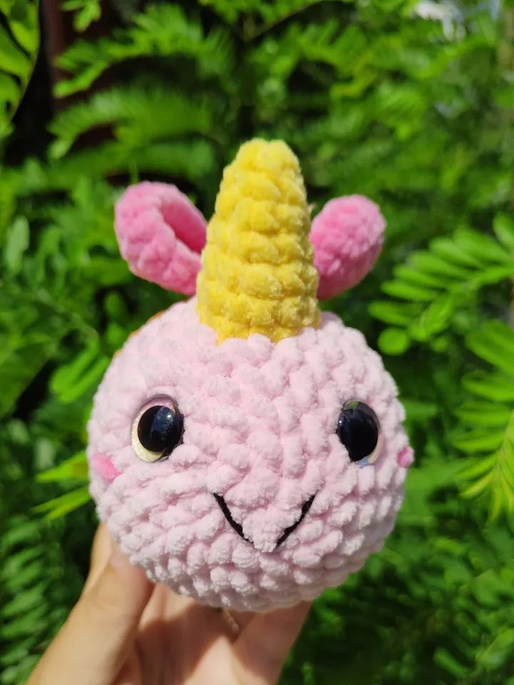 Crochet unicorn bee plushies patterns, crochet rainbow bee pattern, crochet pride bees