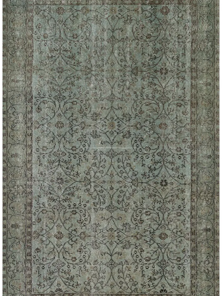 Add an Extra Touch of Elegance to Your Living Space with a Bohemian Kilim Turkish Rug!