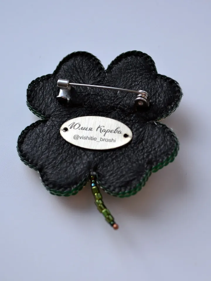 Clover beaded brooch pin four leaf clover