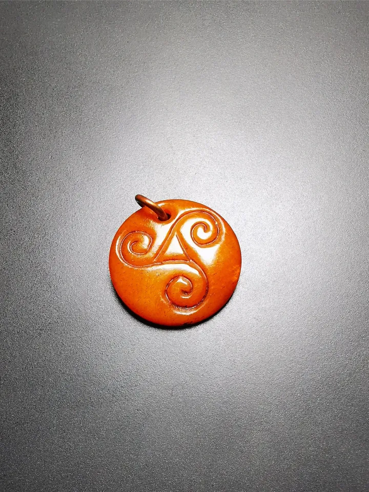 Gandhanra Handmade Yak Bone Amulet Triple Spiral Pendant,Celtic Triskelion Triple Spiral Amulet | Trinity Eternity Life Energy Symbol