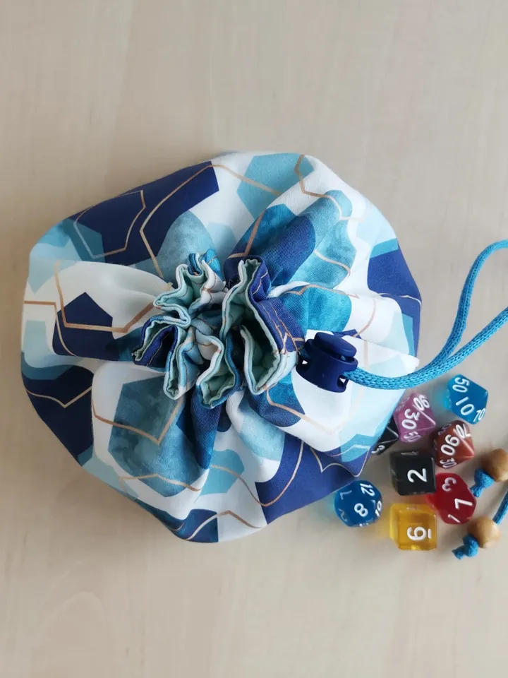 Large dice bag with pockets for 150-200 dice Blue hexagons