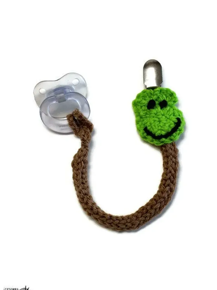 Green Frog Photoshoot Props Set, Hat and Booties Set, Pacifier Clips, Expectant Parents Baby Shower Gift Ideas, Frog Hat with Shoes and Clip