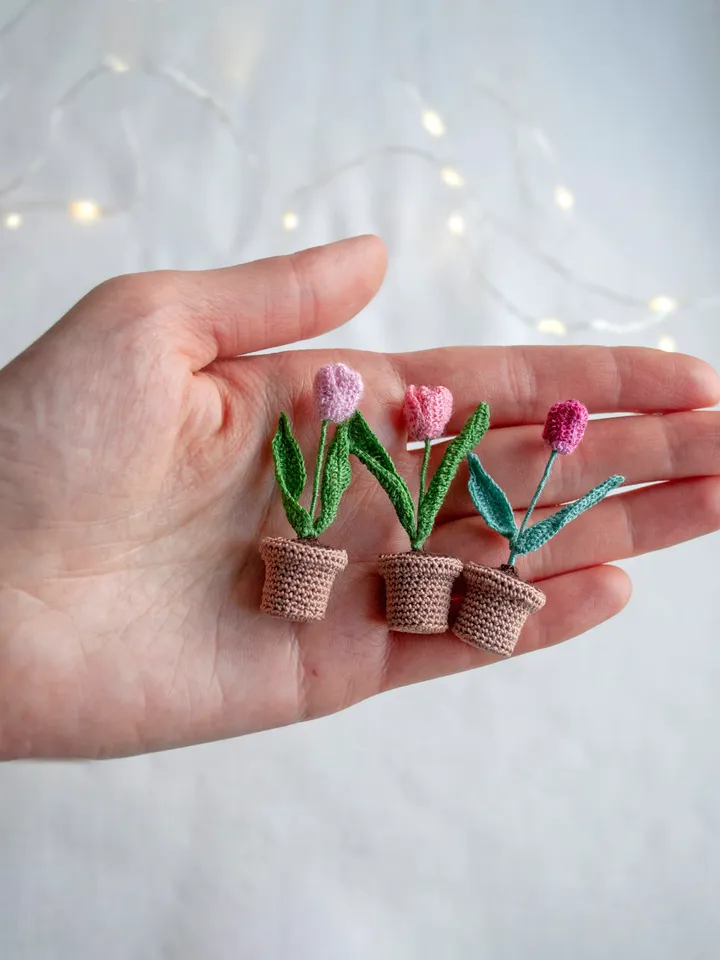 Miniature tulip in a pot, Collectible Fairy garden miniatures, Spring tulip, Tiny crochet flowers - Choose your color