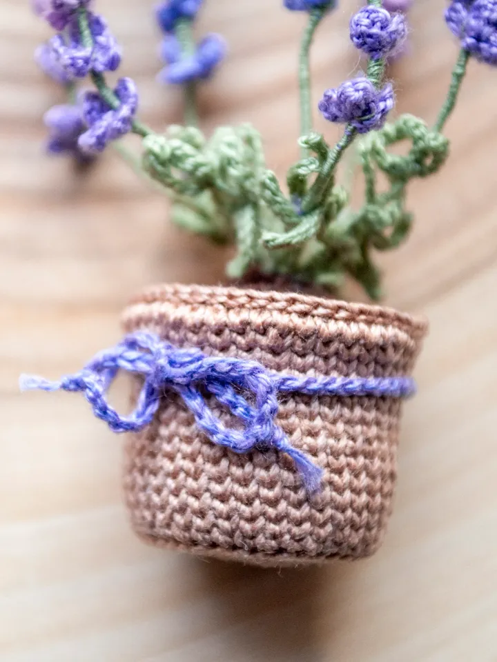 Miniature lavender in a pot, Tiny crochet Lavender, Lavender bouquet, Mini plant pot, Small Violet flower, Fake lavender