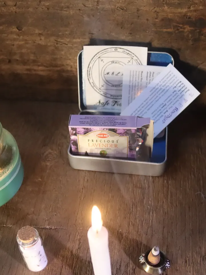Ocean-themed Witchy Travel Altar, Pocket Altar, Witchy Mini Altar, Purse Altar, Miniature Altar, Altar in a Tin, Sea Witch Altar