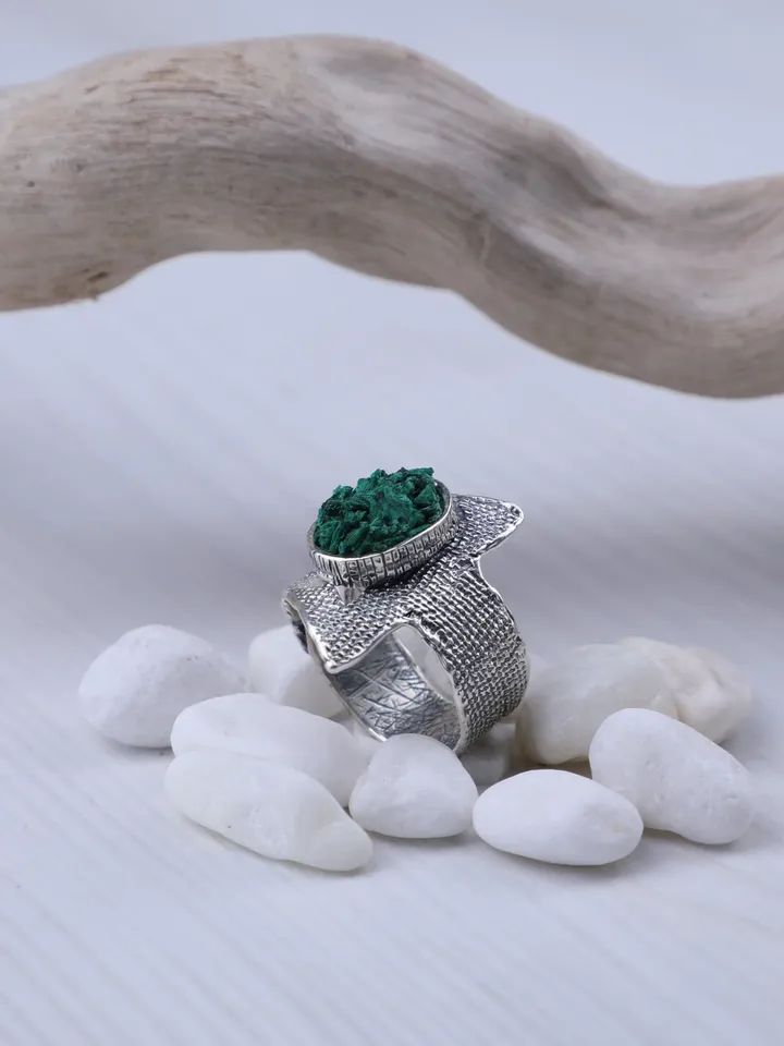 MADE TO ORDER Sterling 925 silver, green malachite jewellery set. Natural stone earrings and ring.