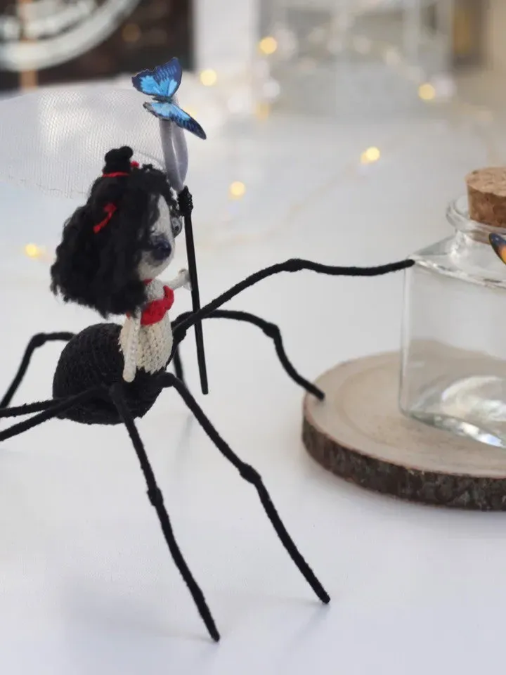 Spider horror doll halloween gift art collectibles doll miniature cute creepy gift for best friend crochet doll