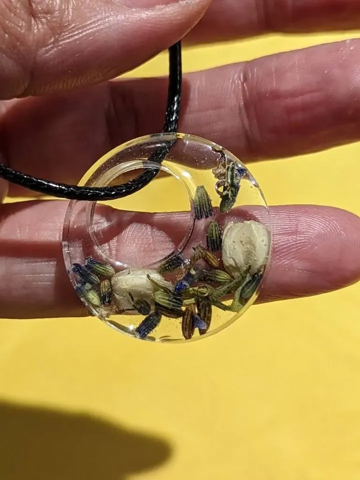 Jasmine and lavender resin necklace