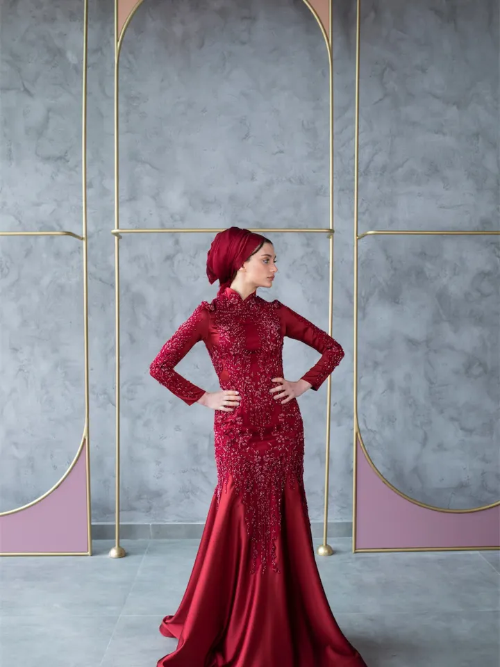 AHUNARE HIJAB - Laiya Burgundy Mermaiad Embroidered Wedding Dress, Muslim Evening Gown, Nikah, Islamic Wedding, Engagement, Bridesmaid,