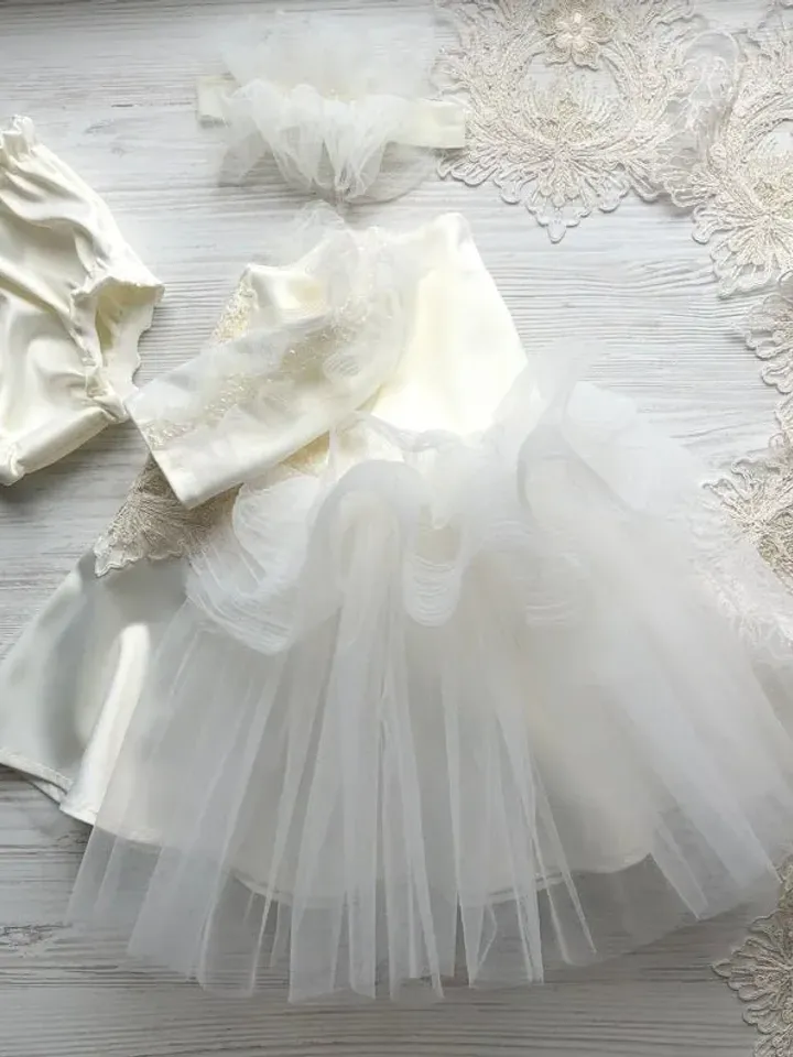 Baptism outfit for baby girl. Christening gown for baby girl. Dress with lace, pearls, headband and panties. Ivory baptism dress for girl.