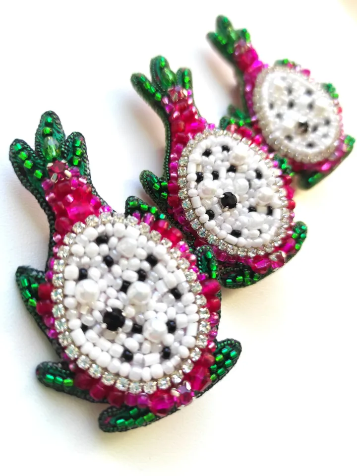 Beaded brooch, dragon fruit brooch, fruit brooch, beaded brooch, gift for her, dragon fruit brooch pin, beaded gift