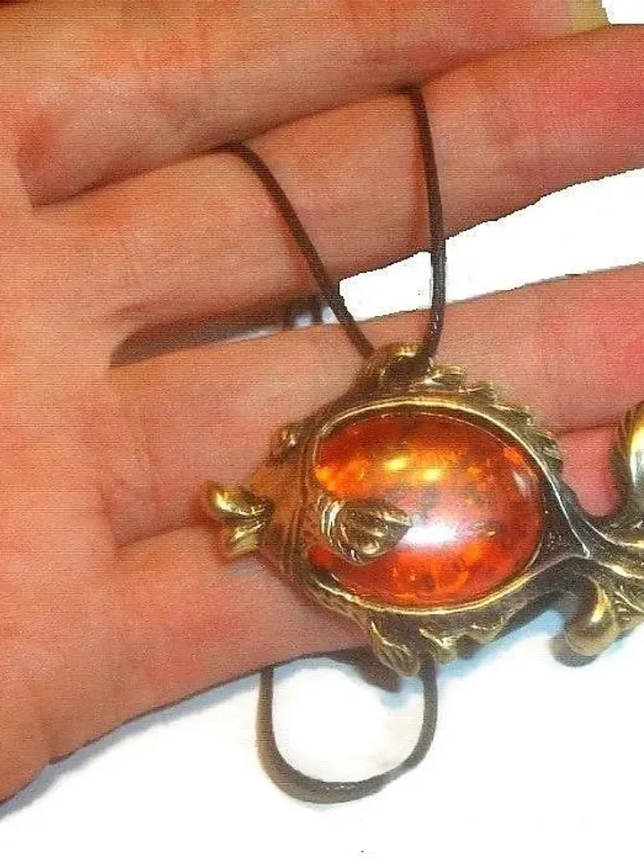Pisces Fish Brooch Jewelry Amber Brooch pin Handmade Gold Orange Brooch Women Men Pisces Gift Zodiac Sign Jewelry