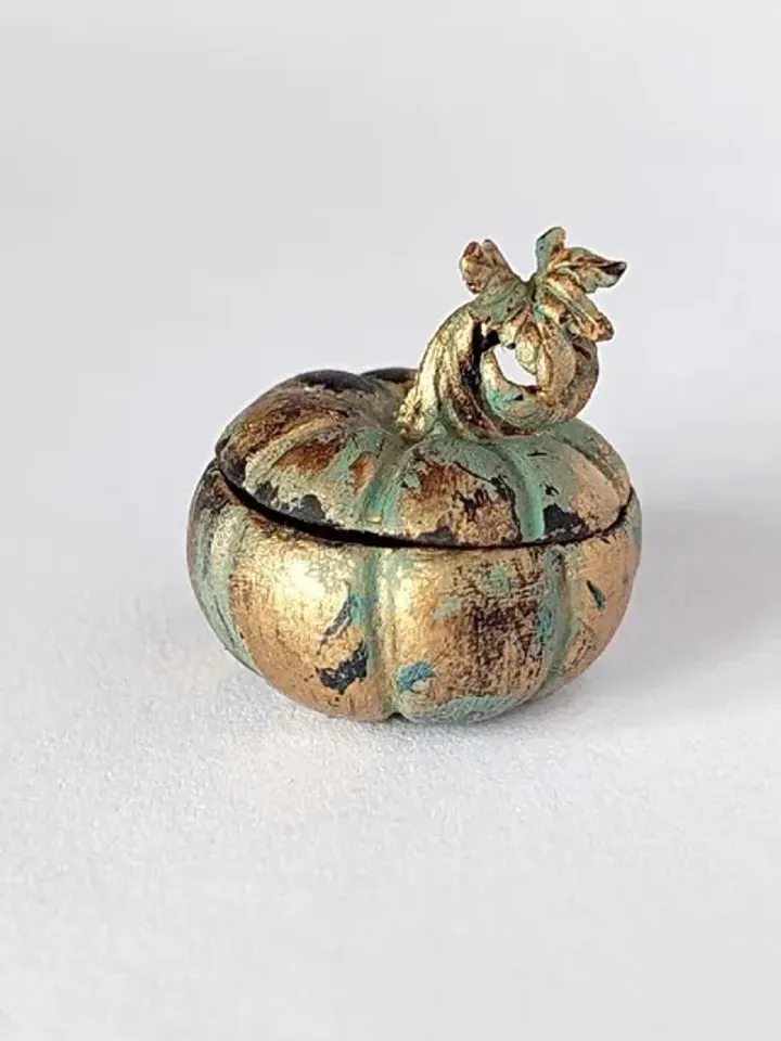 Miniature Pumpkin Box 1:12, Dollhouse Jewelry Boxes ,Halloween Dollhouse, Pumpkin Dollhouse