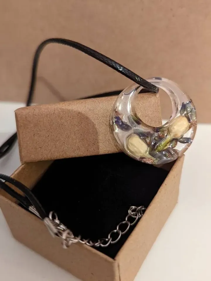 Jasmine and lavender resin necklace