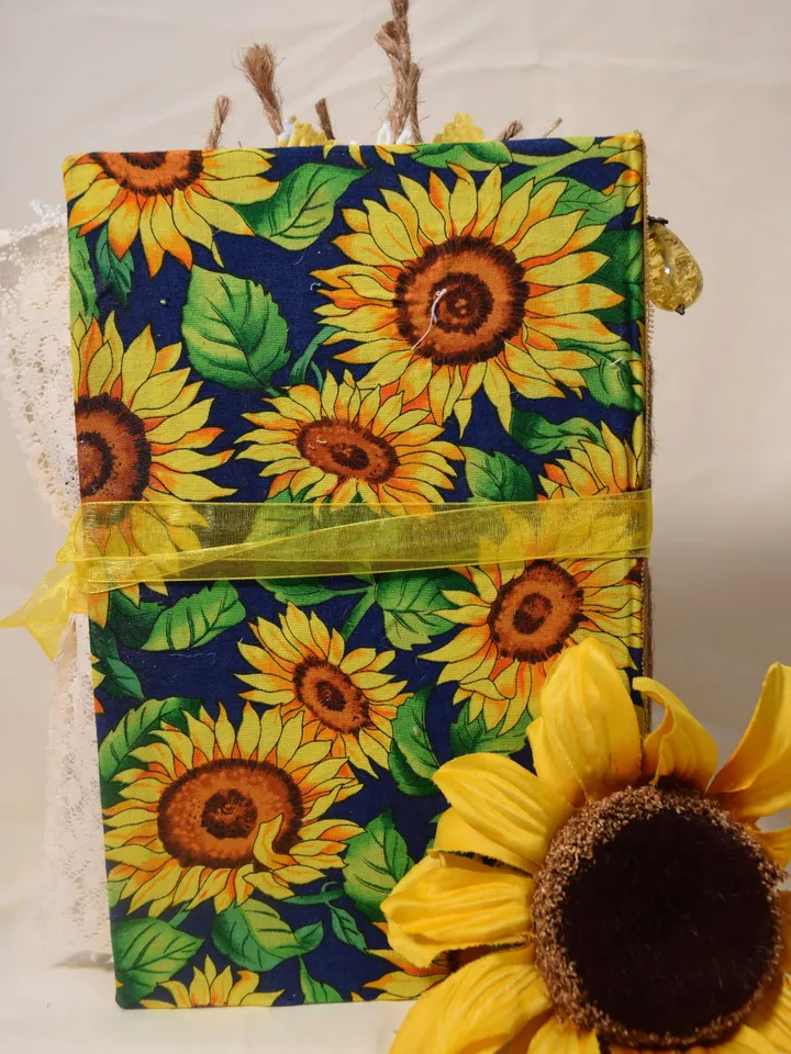 Junk Journal "Sunflower Dreams"- Sunflower Themed Journal- Sunflower Themed Diary