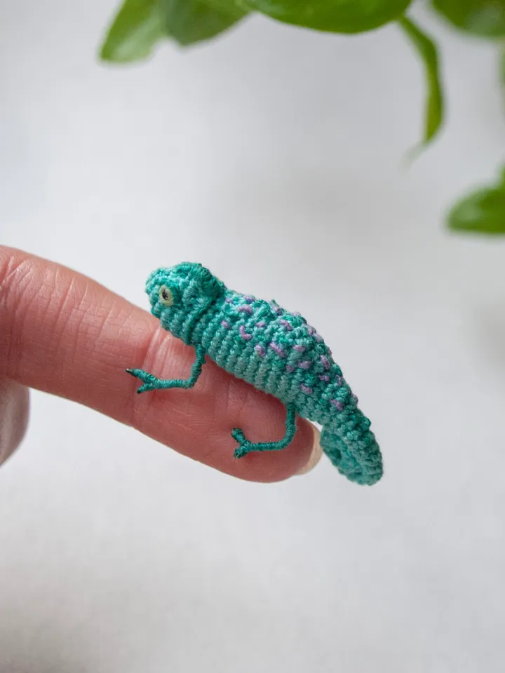 Tiny teal-green CHAMELEON, Miniature Turquoise exotic animal reptile, Chameleon mini figurine for dollhouse or diorama