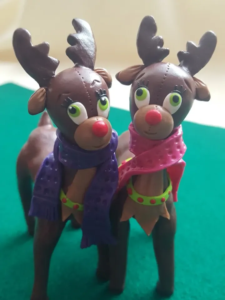 Santa Claus Sleigh And Reindeers Christmas Figurine, Personalized Christmas Family Gift, Clay Santa Christmas Decoration Sculpture Figures