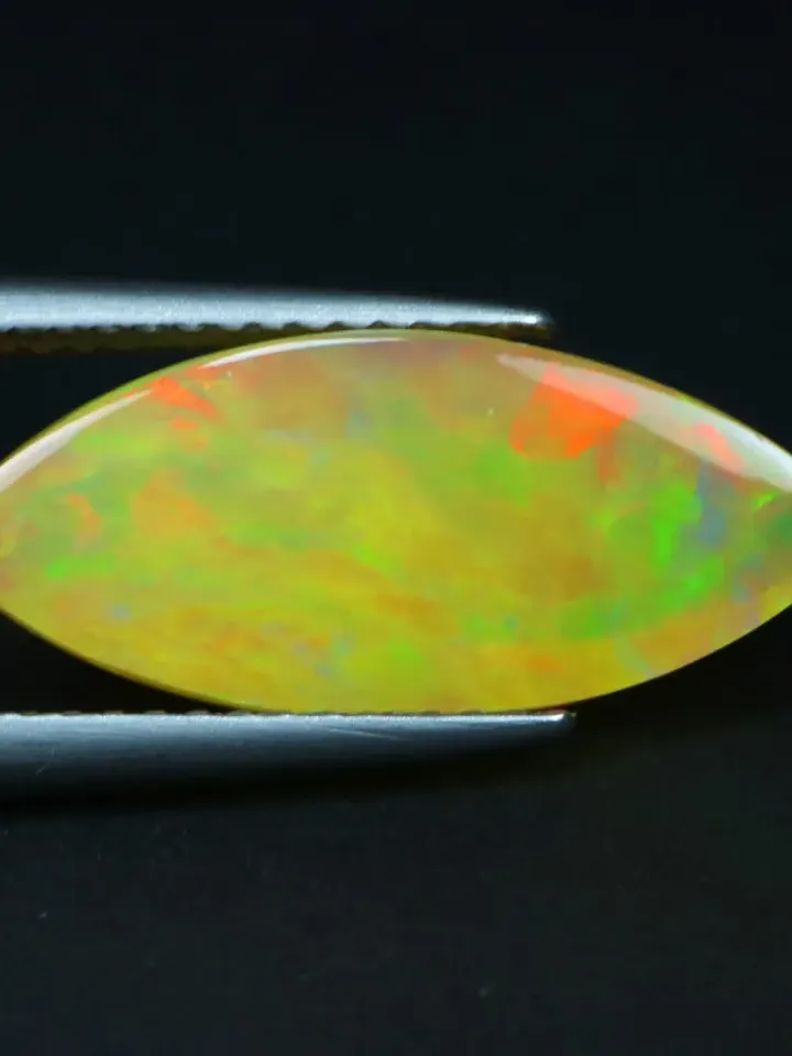 4.44 CT Top Grade ! Natural Rainbow Multi Flashy 3d Pinfire Welo White Opal Cab