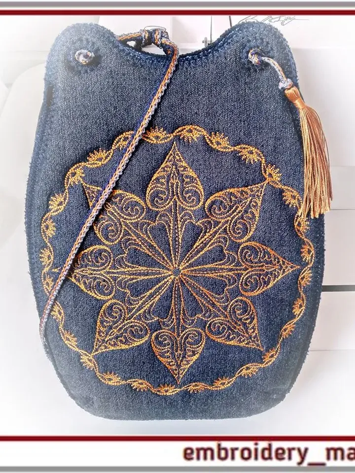 In the hoop Embroidery design quilt Handbag with pattern mandala