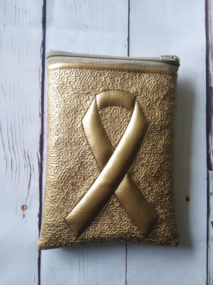 Machine embroidery design In the Hoop trapunto Cosmetic bag Cancer Awareness Ribbon Zip bag ITH zippered travel bag File Instant Download