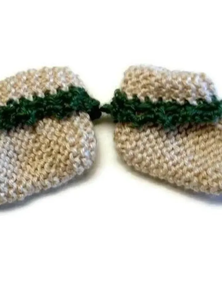 Tan and Green Baby Shoes, Baby Sock, Baby Booties, Great Stocking Stuffers for Baby's First Christmas, Baby Shower Gift Ideas, Crochet