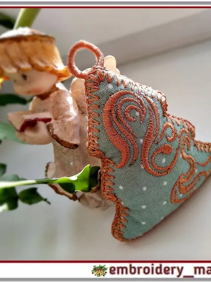 In the hoop Christmas toy tree machine embroidery design