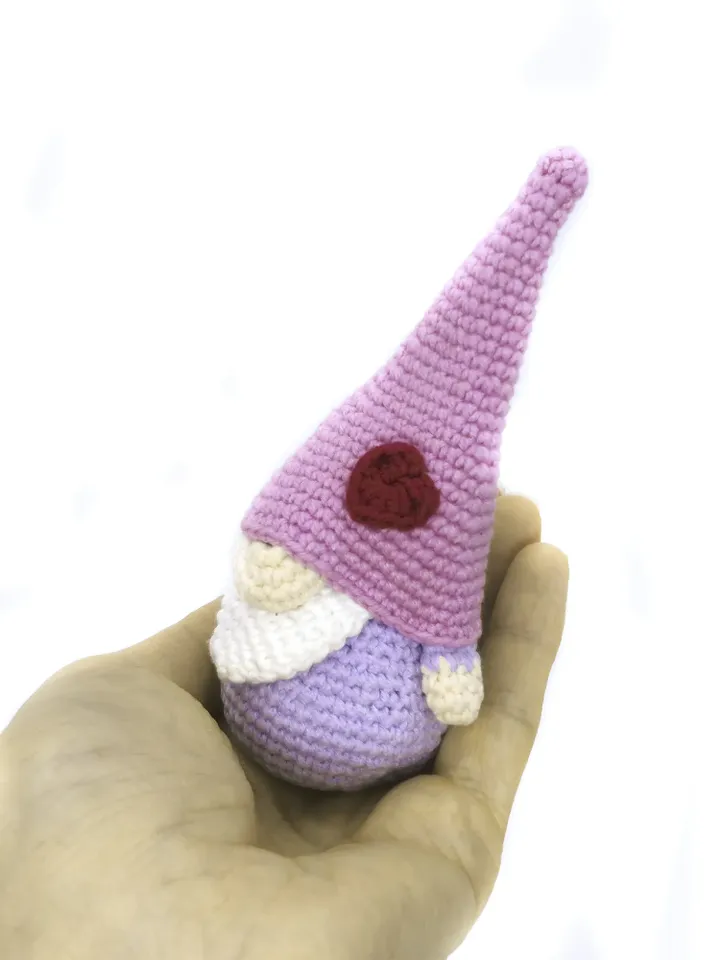 Mini gnome keychain pattern PDF, Digital delivery gnome tutorial, Valentine gnome PDF
