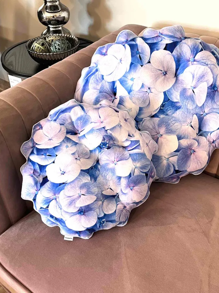 Blue Hydrangea small pillow / Hydrangea flower cushion / flower pillow / Farmhouse decor / Hydrangea love / Hydrangea flowers