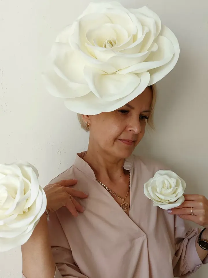 Large roses fascinator, wedding set of 3 white roses: headband, bracelet, brooch, bridesmaids in one style, Big flowers hair pin