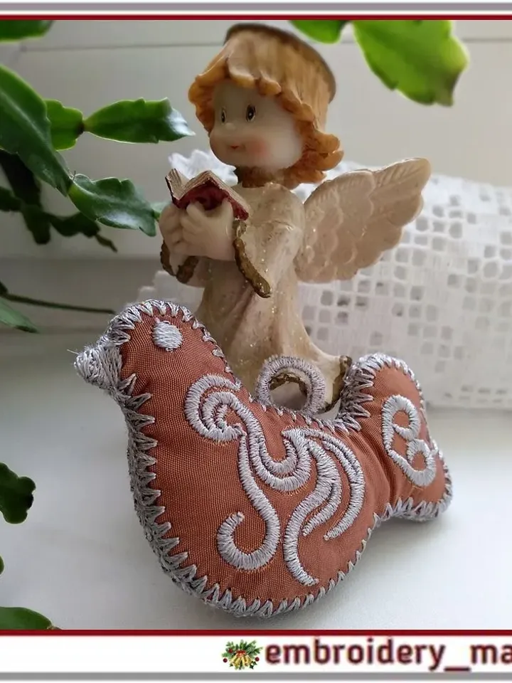 In the hoop tree toy bird machine embroidery design
