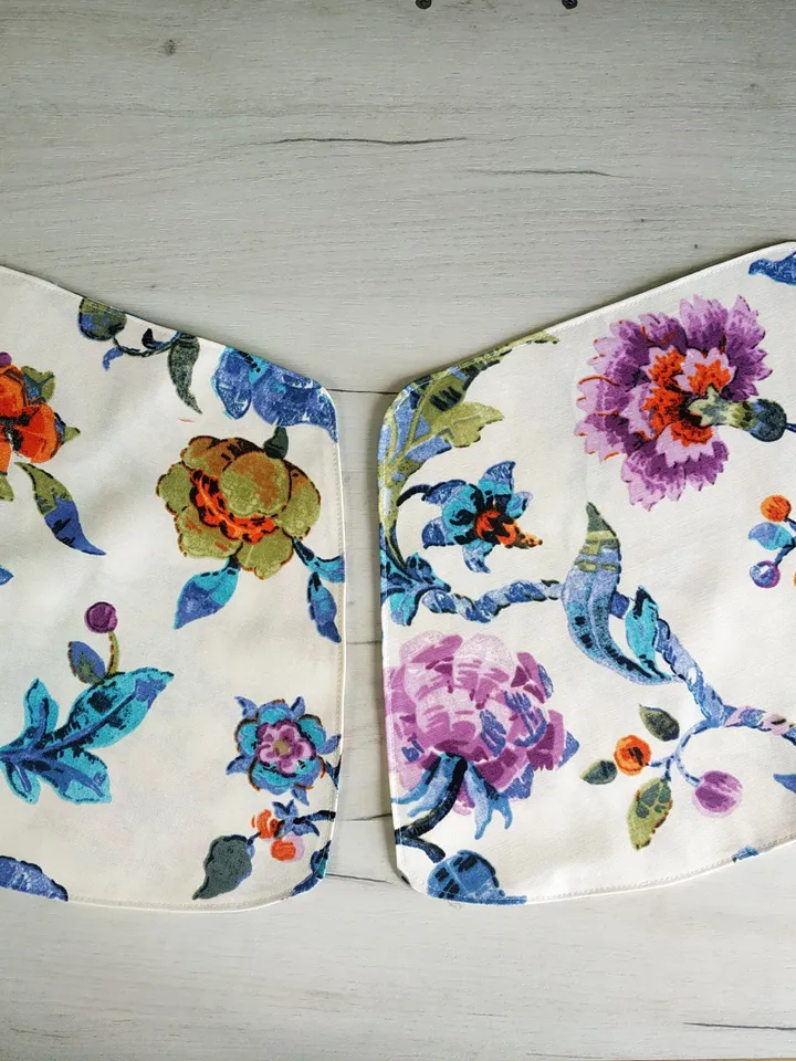 Flower placemats set of 6, 4 or 2, placemats for round table, double sided placemat with water-repellent coating