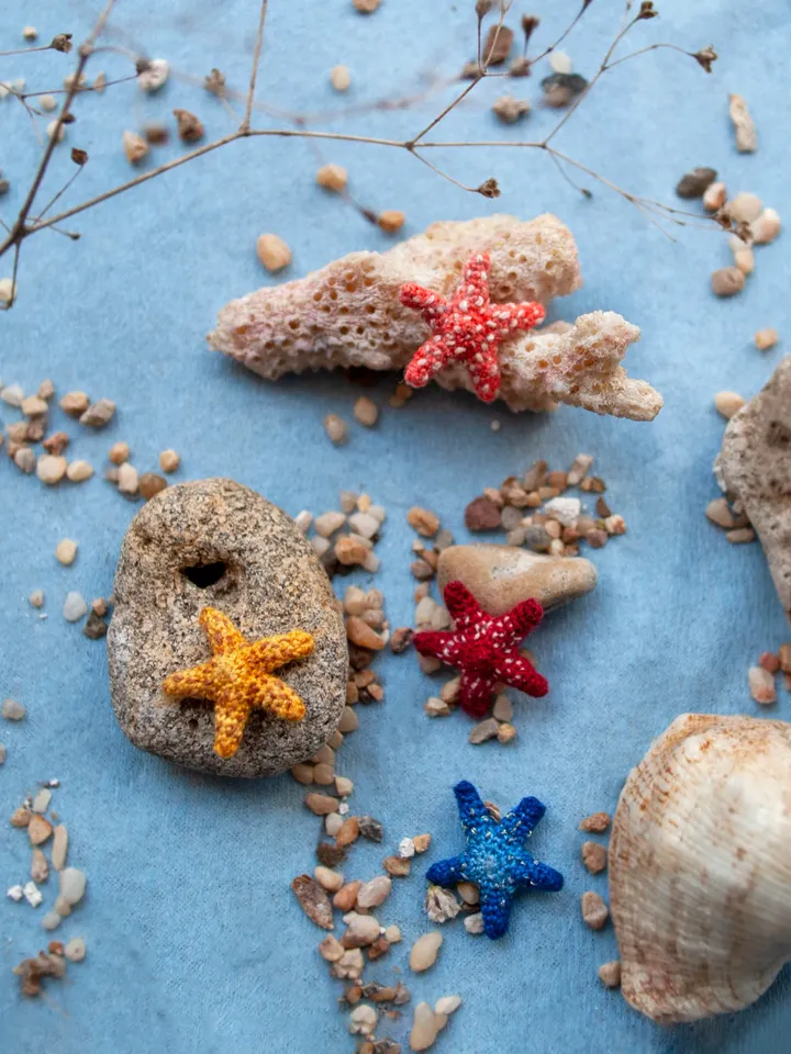 Miniature colorful STARFISH, Tiny crochet sea animals, Micro Starfish amigurumi, Nautical decor for dollhouse or diorama