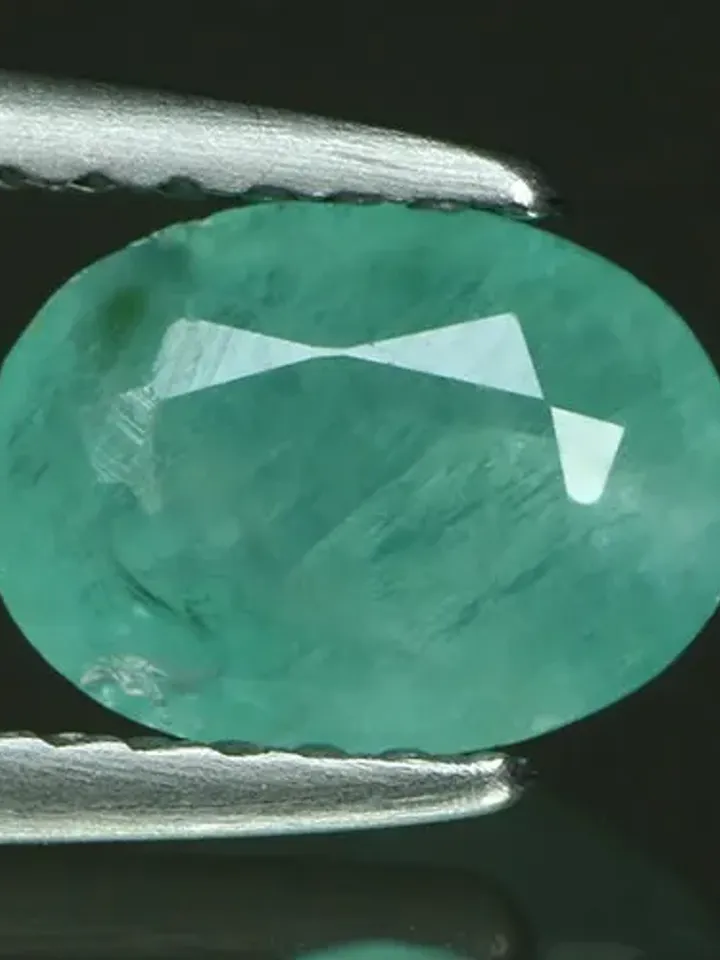 0.92 CT AAA Fabulous 100% Natural Transparent Bluish Green Grandidierite Oval
