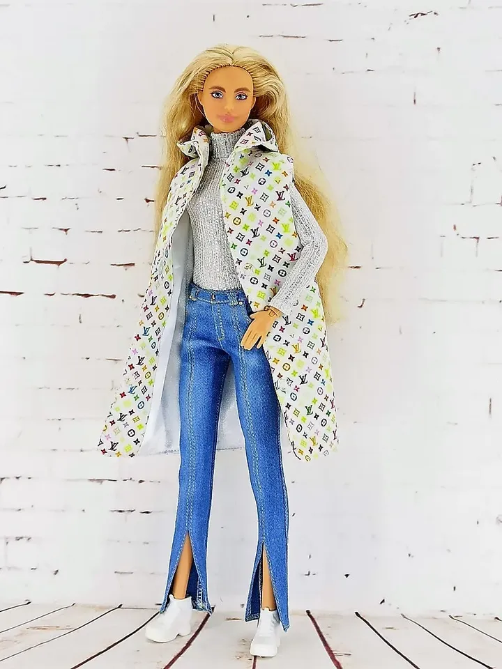 Long quilted vest with hood for Barbie, also for other dolls of similar size
