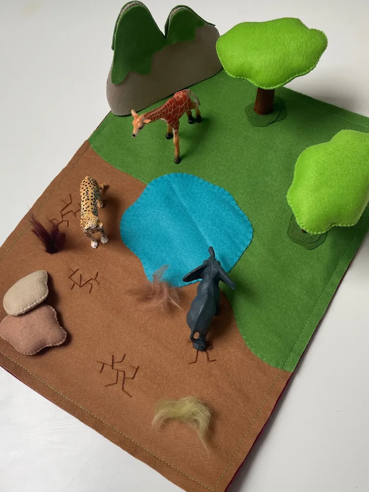 Safari felt play mat, Safari small world play, Jungle felt playscape, Felt play scene, Open ended toys, Play mat for kid