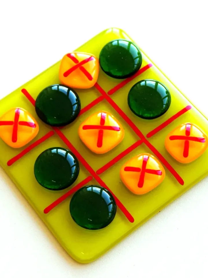 Board kids games Tic Tac Toe - Unique fused glass travel games for family