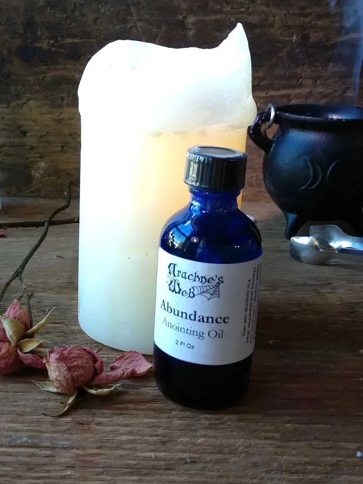 Abundance Ritual Oil, Anointing oil for candles, oil for magic, fragrant oil for candle magick, witch's anointing oil for money spells