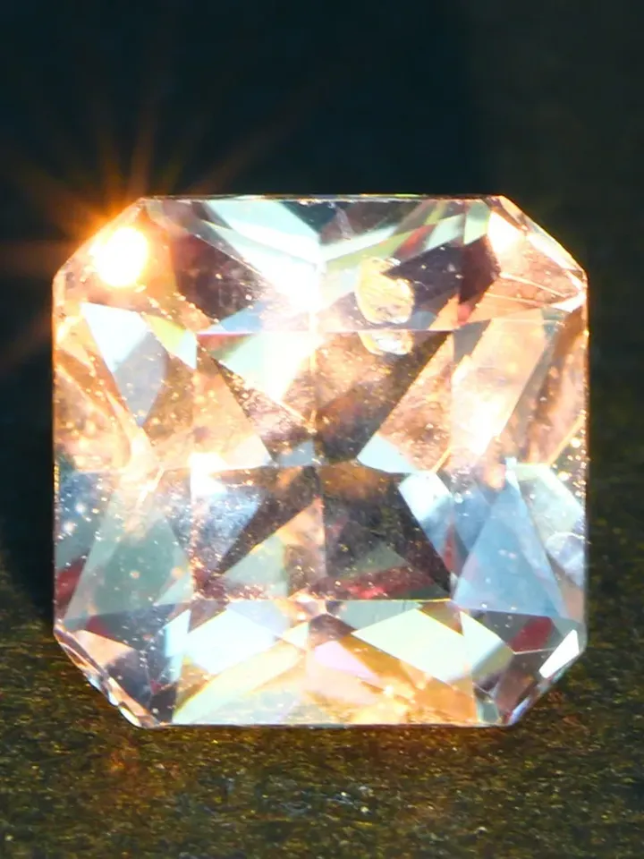 0.63 CT Rare Fantastic Unheated 100% Natural Color Change Malaya Garnet