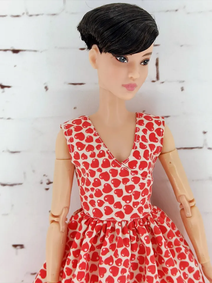 Summer dress with red hearts for Barbie Doll (Petit)