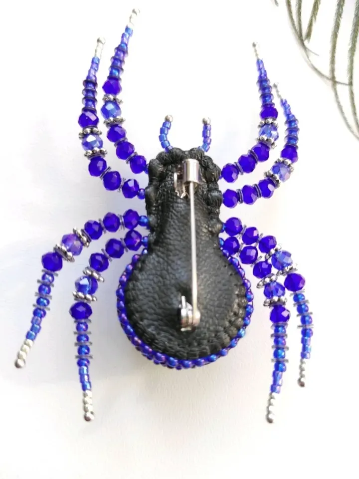 Beaded insect brooch, insect pin, spider brooch, spider, bug pin, spider brooch, bug brooch, insects, madam toto