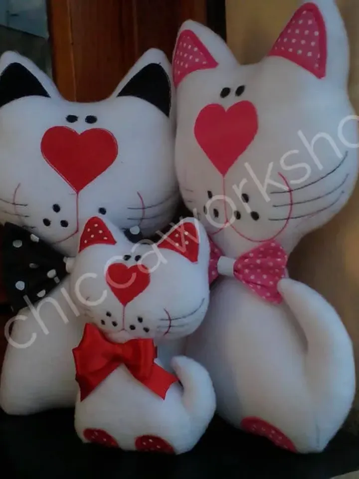 ITH - Happy Cat Stuffed - Ricamo a macchina - Download digitale