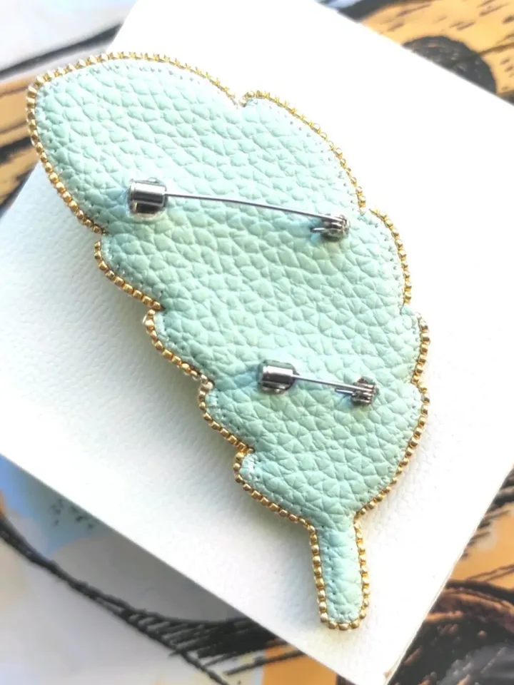 Feather brooch, turquoise brooch, brooch pin, beaded brooch, mothers day, gift for friend, handmade gifts, brooch, pin