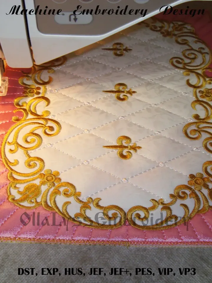 Baroque Mug Rug ITH embroidery design