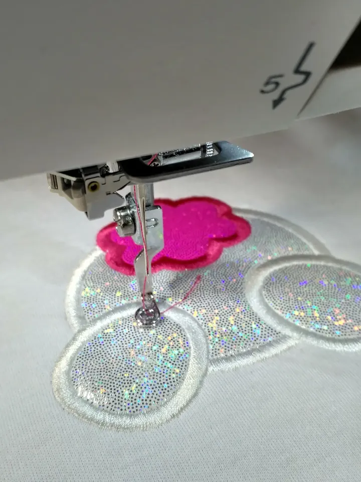Cute Easter Bunny Rabbit Shake Your Bunny Tail Design applique for Machine Embroidery