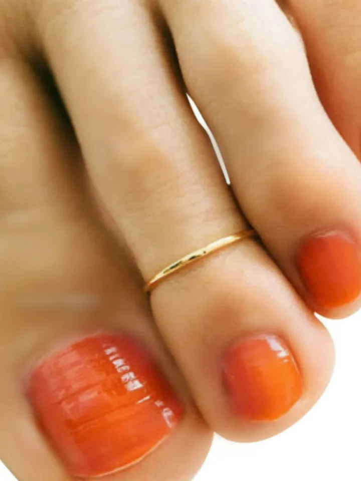 Gold Toe Ring, 14k Gold Filled, 14k Gold Toe Rings, 1mm Thin Plain Band, Not open toe ring, Closed Toe Rings, Real Gold Toe Rings