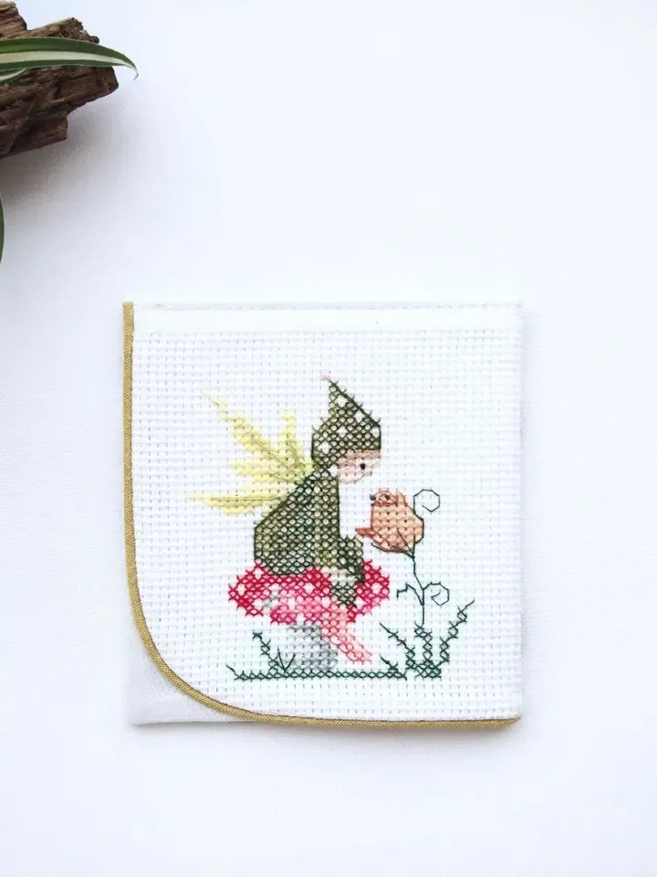 Fairy bookmark personalized, cute bookmark with elf on mushroom, fairycore aesthetic gift, embroidered book lover gift