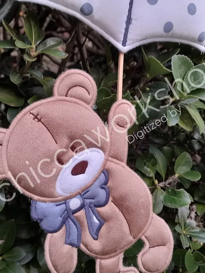 ITH Ghirlanda Orsetto con ombrello - Ricamo a macchina con tutorial