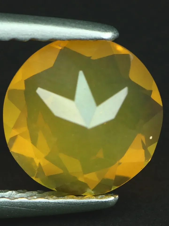 0.84 ct Gorgeous ! Stunning Fire 100% Natural Orange Mexican Fire Opal